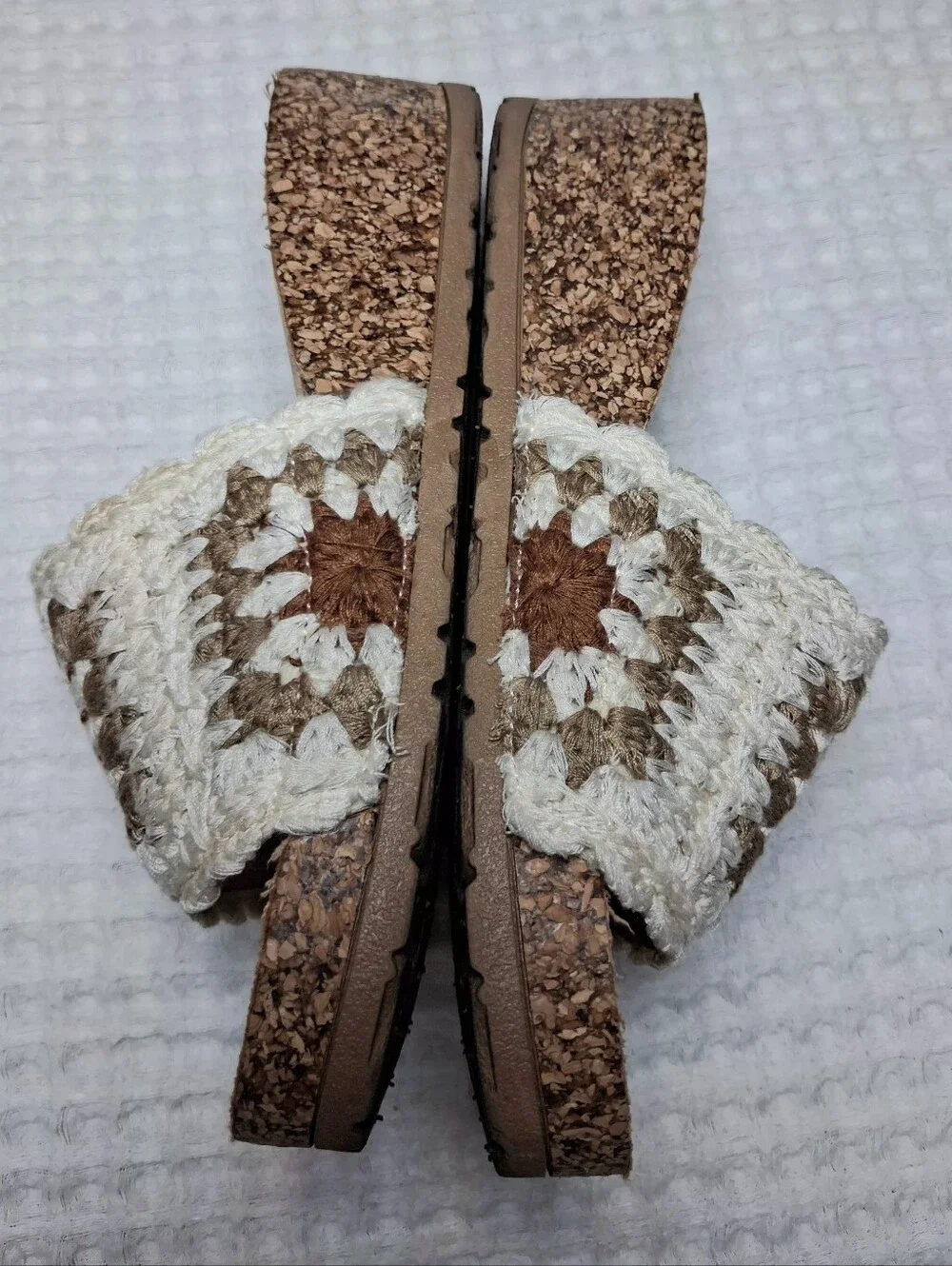 CL By Laundry Womens Crochet/Cork Wedge Slide Size 38/7.5-8 Cream Tan Rust